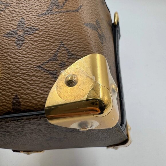 LOUIS VUITTON Reverse Monogram Noe Purse - Picture 4 of 9